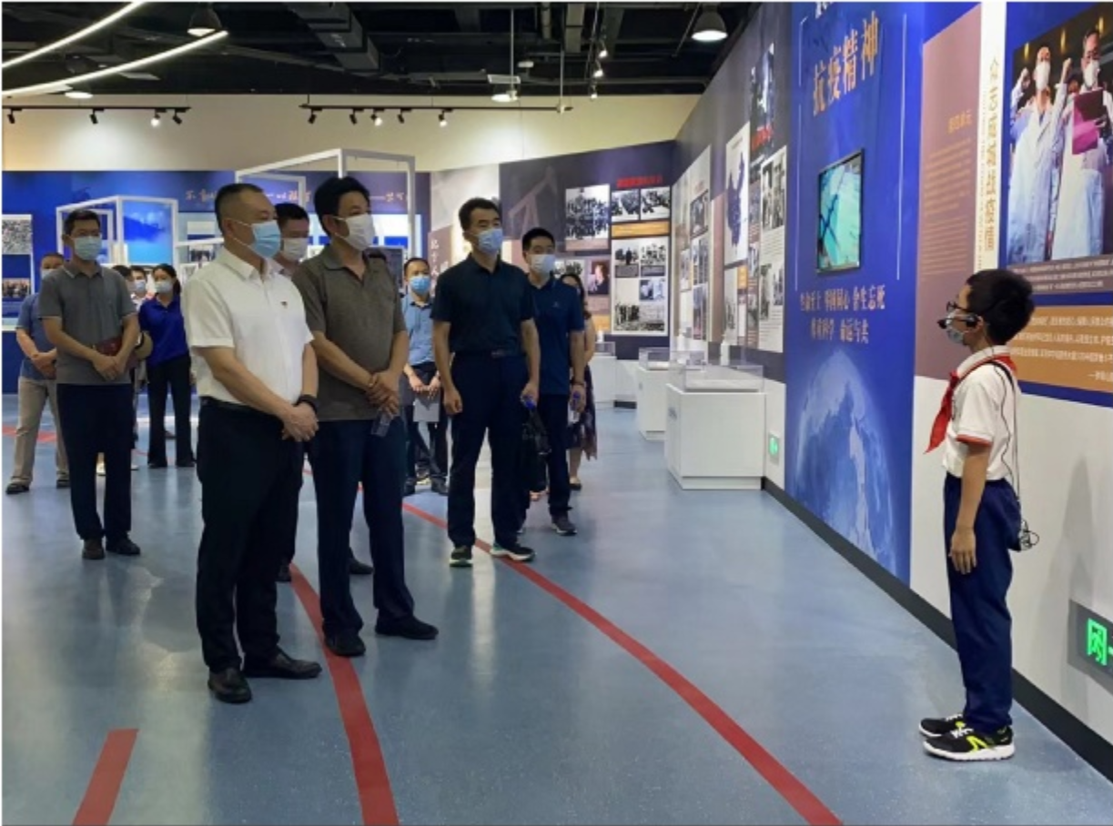 众心向党 自立自强——“党领导下的科学家”主题展开展