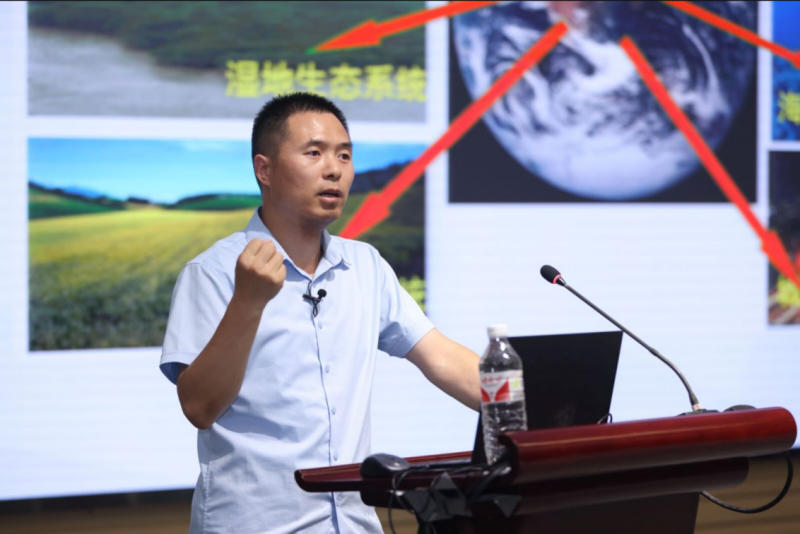 中国科学院地理科学与资源研究所副研究员杜朝阳博士