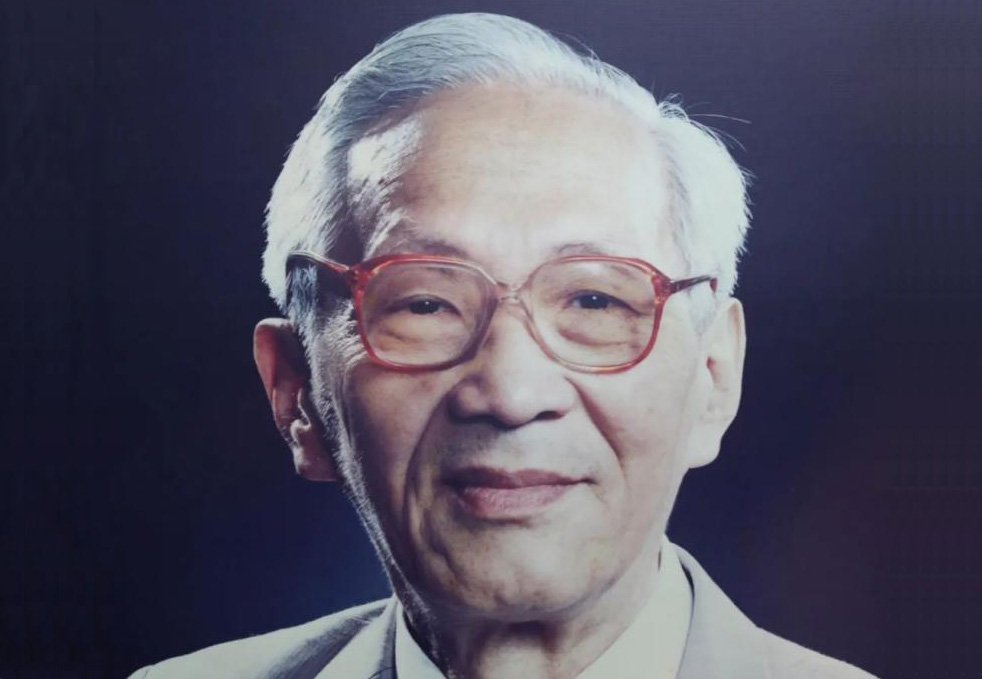 六十余年科研生涯，他带领团队研制出一系列中国半导体的“第一”
