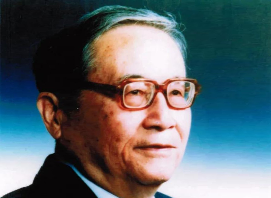 他是第一个获得“气象诺贝尔奖”的中国人，发出豪言：“让外国人来同我们接轨”